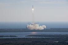 Airplane Picture - The maiden launch of the SpaceX Dragon on the Falcon 9.