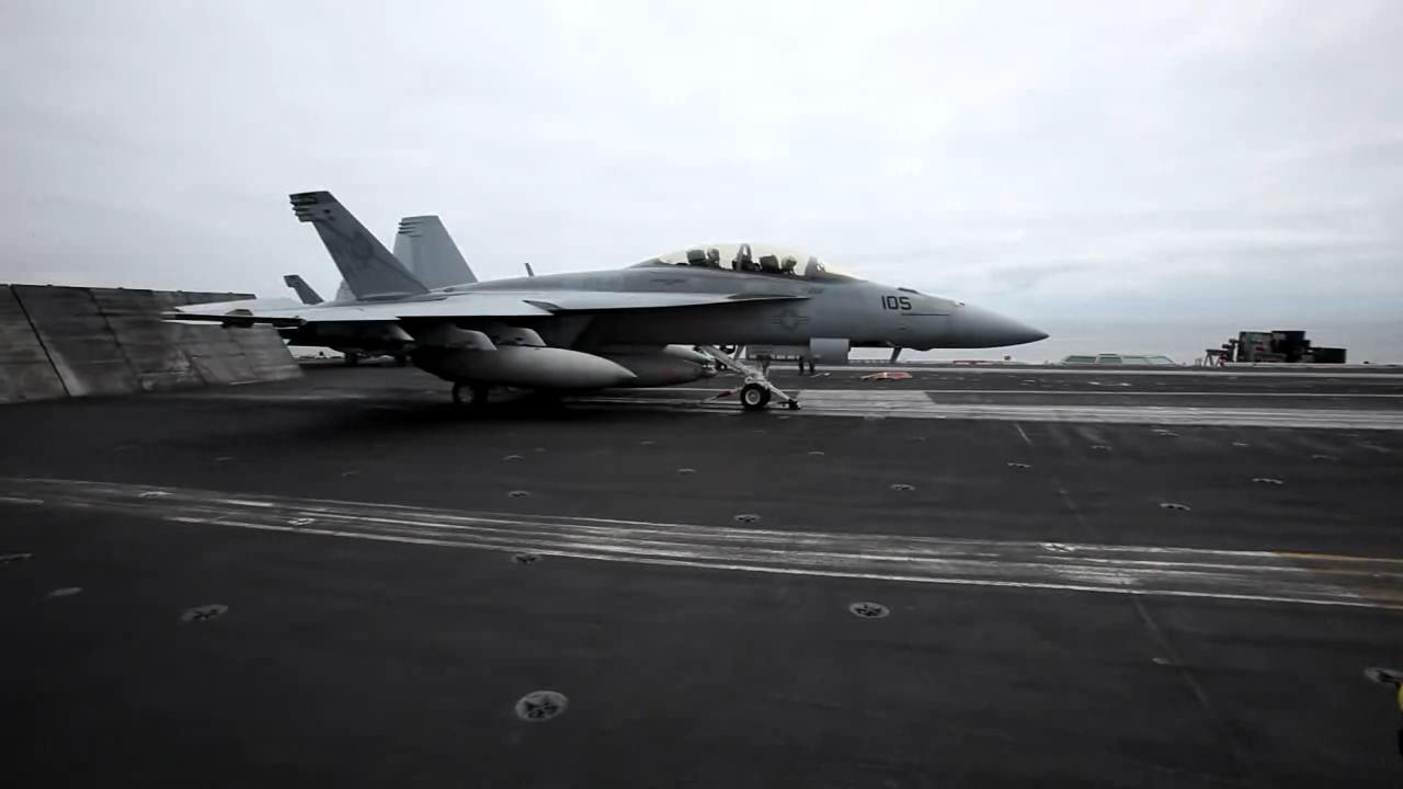 Airplane Picture - Video of F/A-18E/F Super Hornet taking off