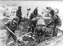 Airplane Picture - Japanese pilots at a A6M2-N plane anchorage.