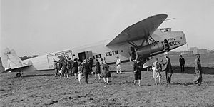 Aircraft Picture - A F.32 painted for Universal Air Lines System on September 25, 1929.
