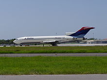 Airplane Picture - Delta Air Lines 727-200