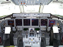 Airplane Picture - An AirTran Airways 717-200 flight deck, 2006