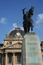 World War 1 Picture - The statue in Place Joffre, Paris, before the xcole Militaire