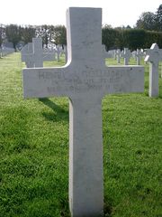 World War 1 Picture - Remember American soldier Gollhardt - 11 November 1918 at Meuse-Argonne American Cemetery and Memorial