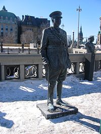 World War 1 Picture - Arthur Currie statue at the Valiants Memorial in Ottawa