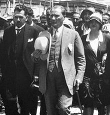 World War 1 Picture - Ataturk with his Panama hat just after the Kastamonu speech in 1925.