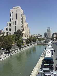 World War 1 Picture - One of the rare periods the Barada river is high, seen here next to the Four Seasons hotel in downtown Damascus