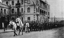 World War 1 Picture - German forces moving to the outer defences.