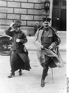 World War 1 Picture - Groener as deputy war minister (1917) (on the left is his wife)