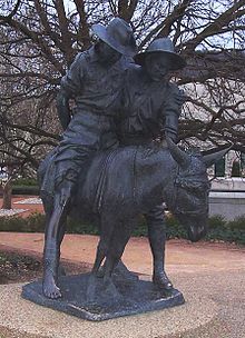 World War 1 Picture - A commemorative statue of Simpson and Duffy