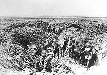 World War 1 Picture - Canadian soldiers consolidating their positions on Vimy Ridge