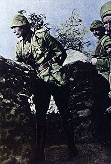 World War 1 Picture - Mustafa Kemal in the trenches of Gallipoli with his soldiers, 1915.