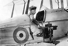 World War 1 Picture - An observer of the Royal Flying Corps in a reconnaissance aircraft