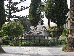 World War 1 Picture - Statue of Achillexs Thnēskōn (Achilles Dying) in the gardens of the Achilleion.