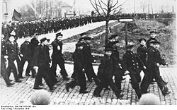 World War 1 Picture - Sailors demonstrating at Wilhelmshaven