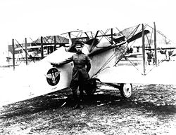 World War 1 Picture - Billy Mitchell and Vought VE-7 Bluebird