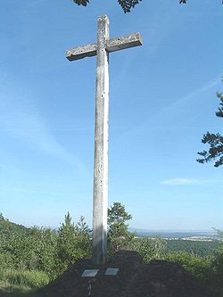 World War 1 Picture - The Trianon cross at Kőszeg is pointing onto the lost territories.