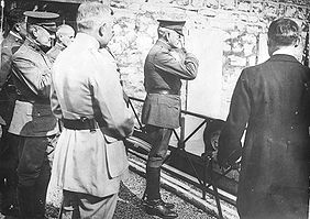 World War 1 Picture - Pershing saluting the Marquis de Lafayette's grave in Paris