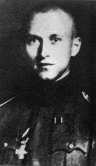 World War 1 Picture - Ernst Jxnger in uniform during World War I