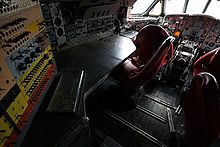 Airplane Picture - DeHavilland Comet 4 flight deck