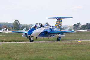 Warbird Picture - Aero L-29 Delfxn