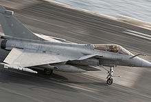 Airplane Picture - A Rafale M landing on an aircraft carrier.