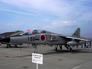 Airplane Pictures - Living Warbirds: Mitsubishi T-2