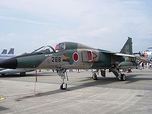 Airplane Pictures - Living Warbirds: Mitsubishi F-1